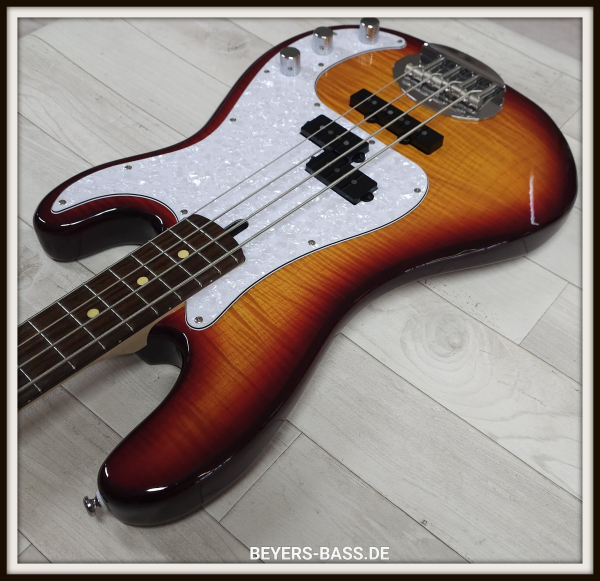 Preview: Lakland Skyline 44-64 Deluxe Flamed Maple, Honey Burst Gloss